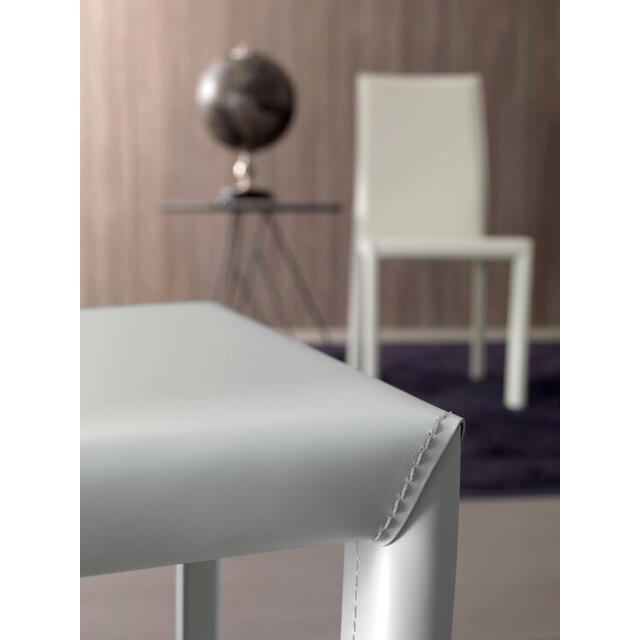 Romina dining chair image 3