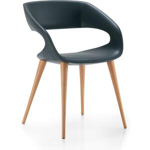 Shape chair by Icona Furniture